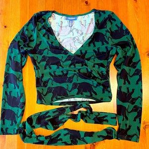 Modcloth 🐘 faux wrap M top shirt Elefant on Green with belt t-Shirt long sleeve